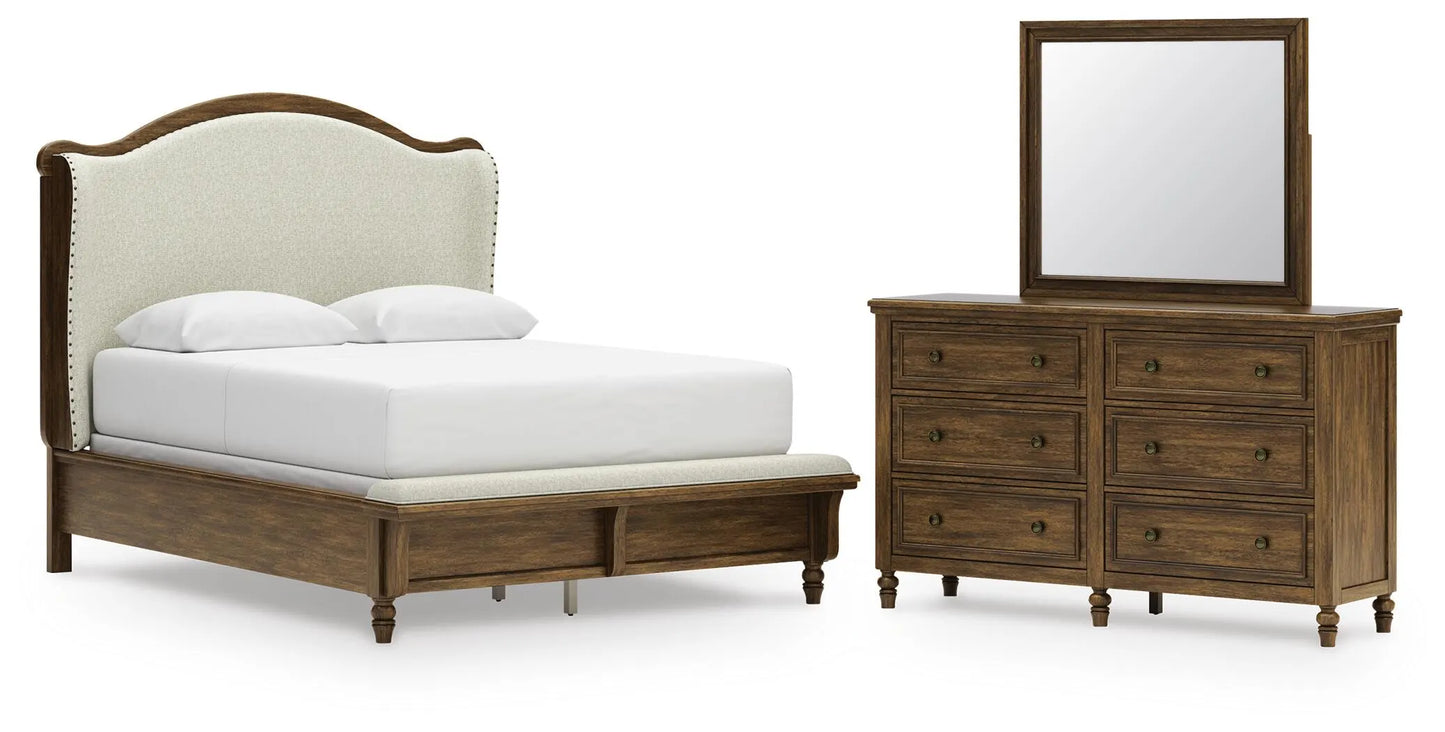 Cama Sturlayne Queen con cabecero tapizado, cómoda y espejo