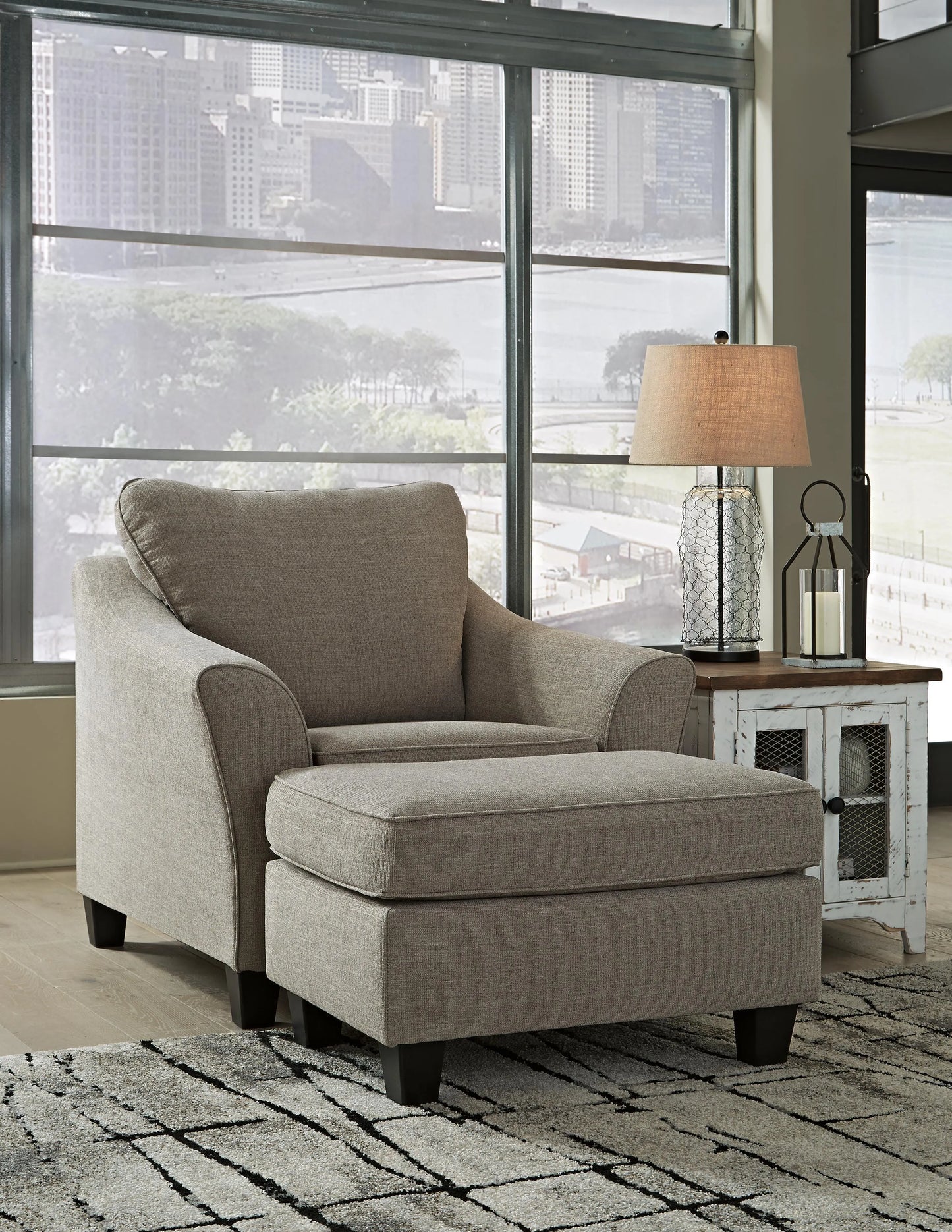Sillón Kestrel y otomana