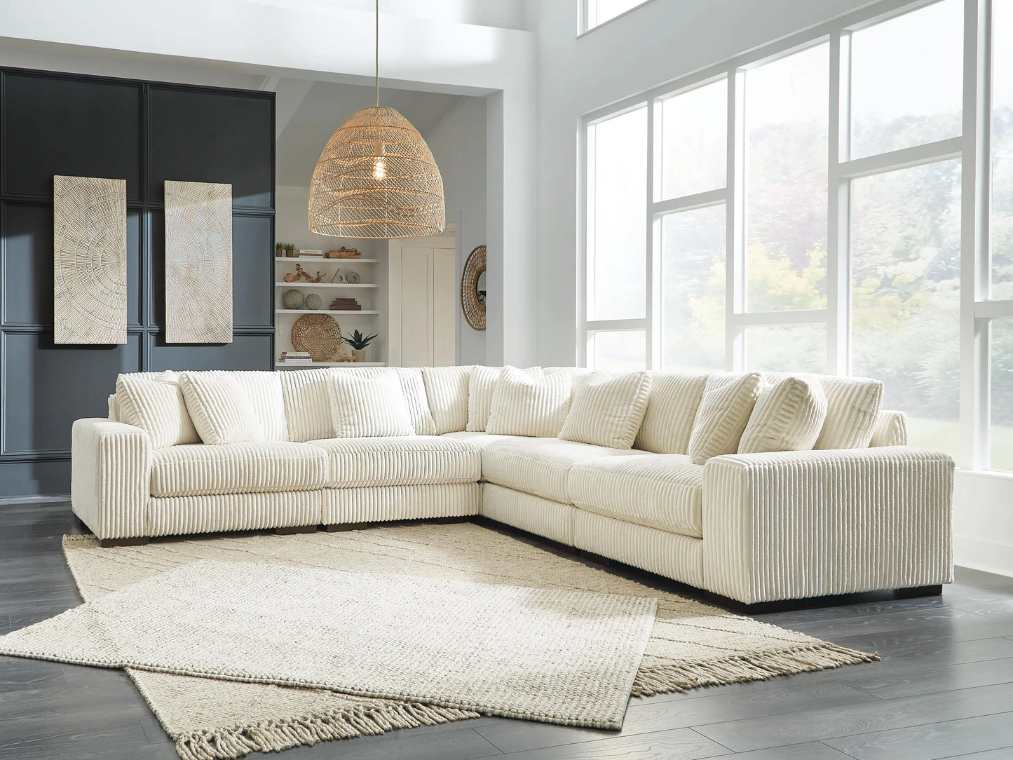 Lindyn 5-Piece Sectional