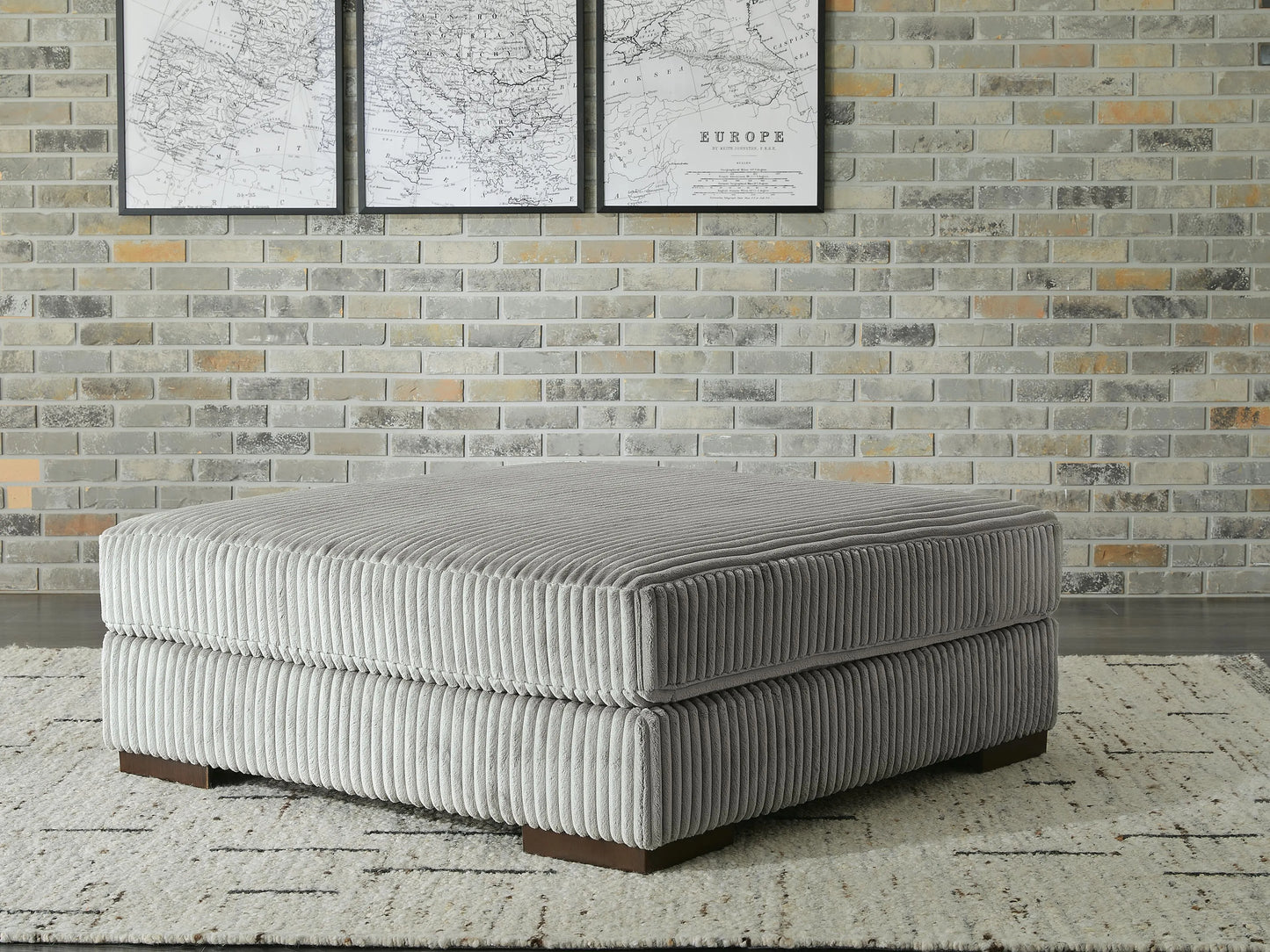 Puf de acento oversize Lindyn