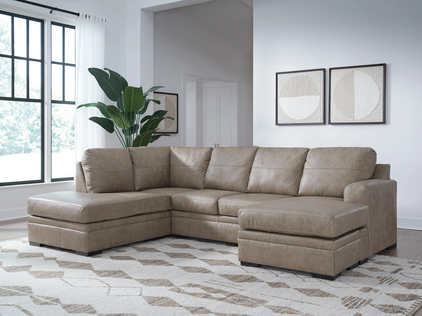 Amuleto 2-Piece Sectional with Chaise