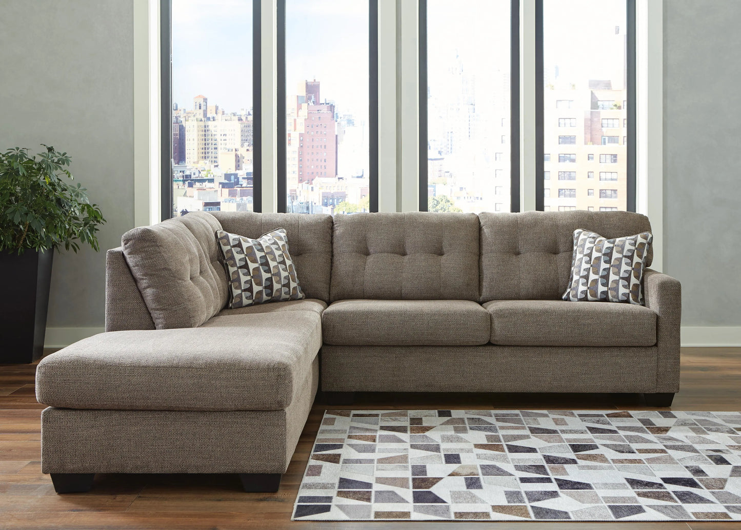 Seccional Mahoney de 2 piezas con chaise longue