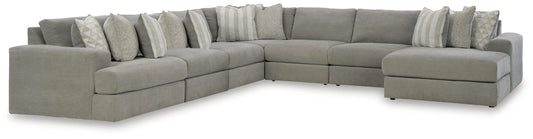 Seccional Avaliyah de 7 piezas con chaise