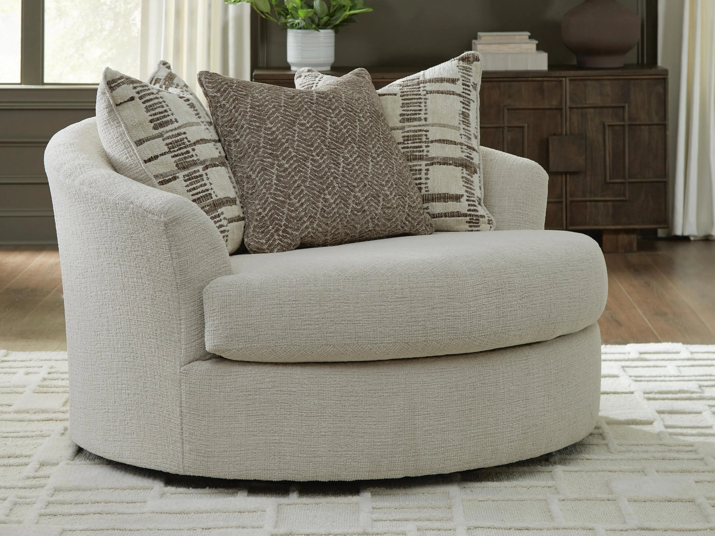 Sillón decorativo giratorio de gran tamaño Barrelton
