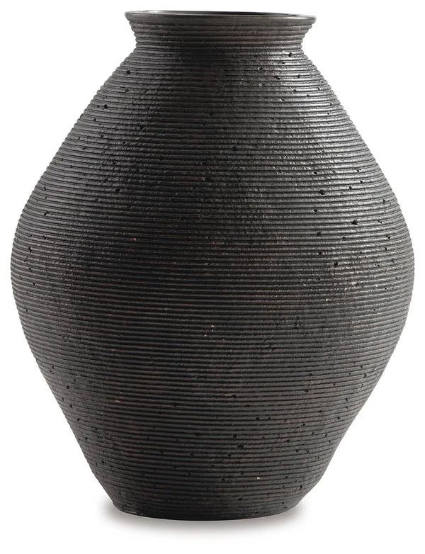 Hannela Vase