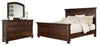 Cama con paneles tamaño Queen, cómoda y espejo Porter