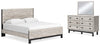 Cama Vessalli King con panel, cómoda y espejo