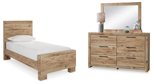 Cama doble, cómoda y espejo Hyanna
