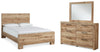 Cama con dosel Hyanna Queen, tocador y espejo