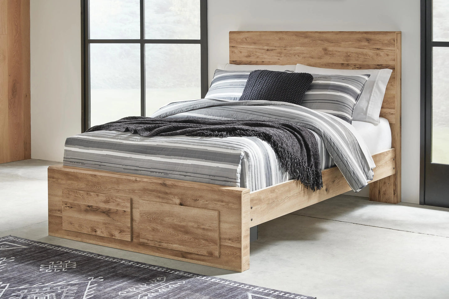 Cama con almacenamiento de panel completo Hyanna