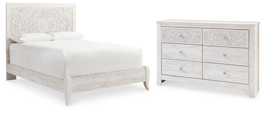 Cama Panel Queen Paxberry y Cómoda