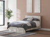 Cama de almacenamiento con panel Lawroy Queen