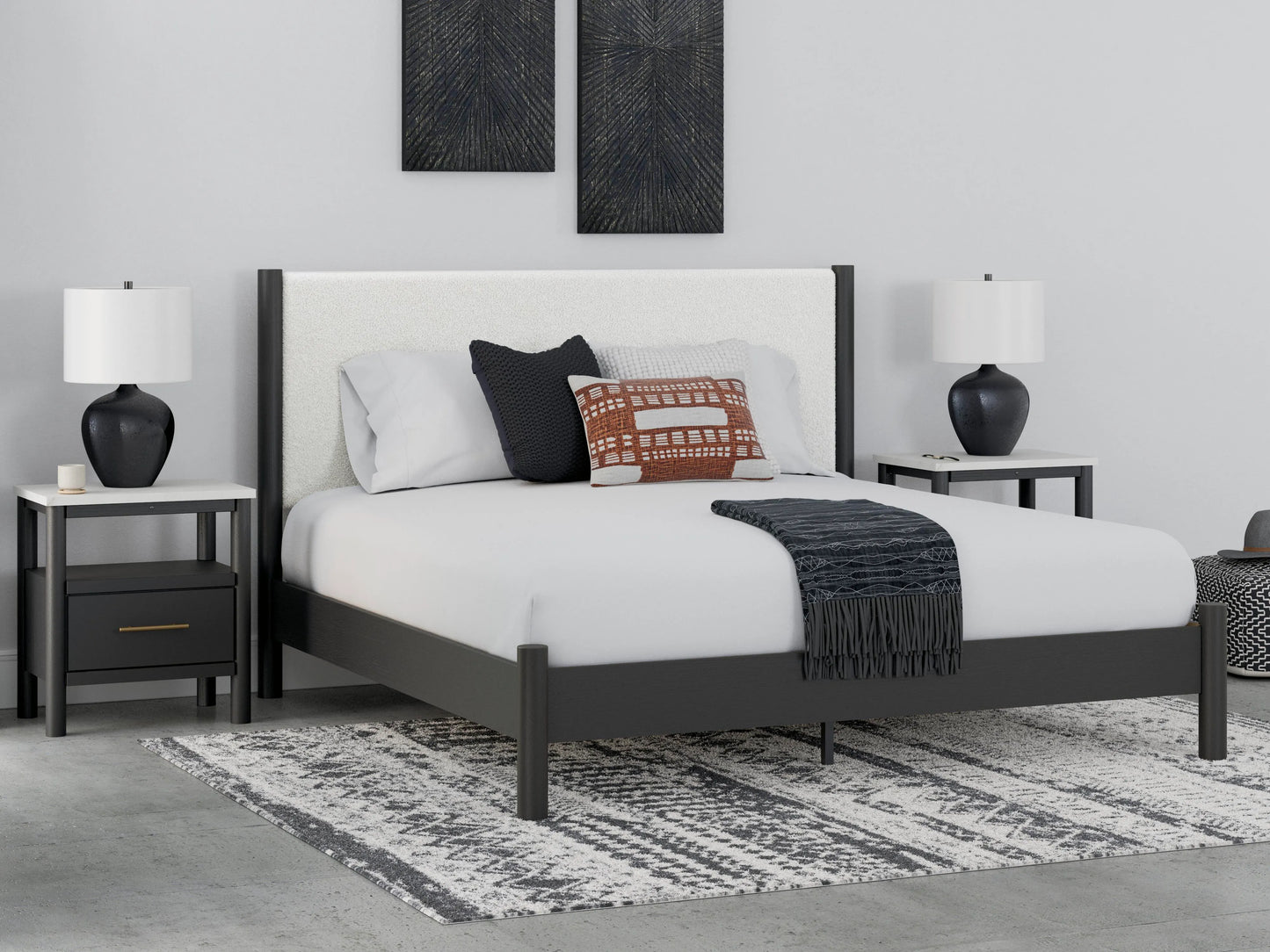 Cama tapizada Cadmori King con panel