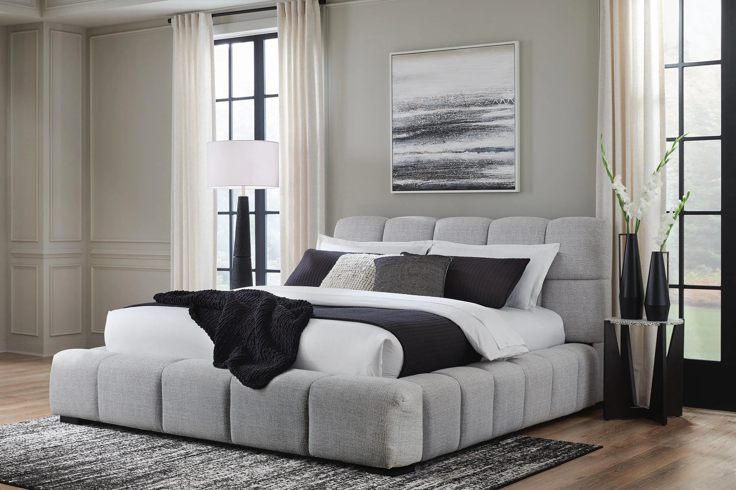 Cama tapizada tamaño Queen Jesstean