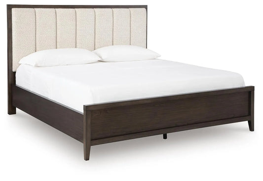 Cama tapizada tipo panel Westonfort California King