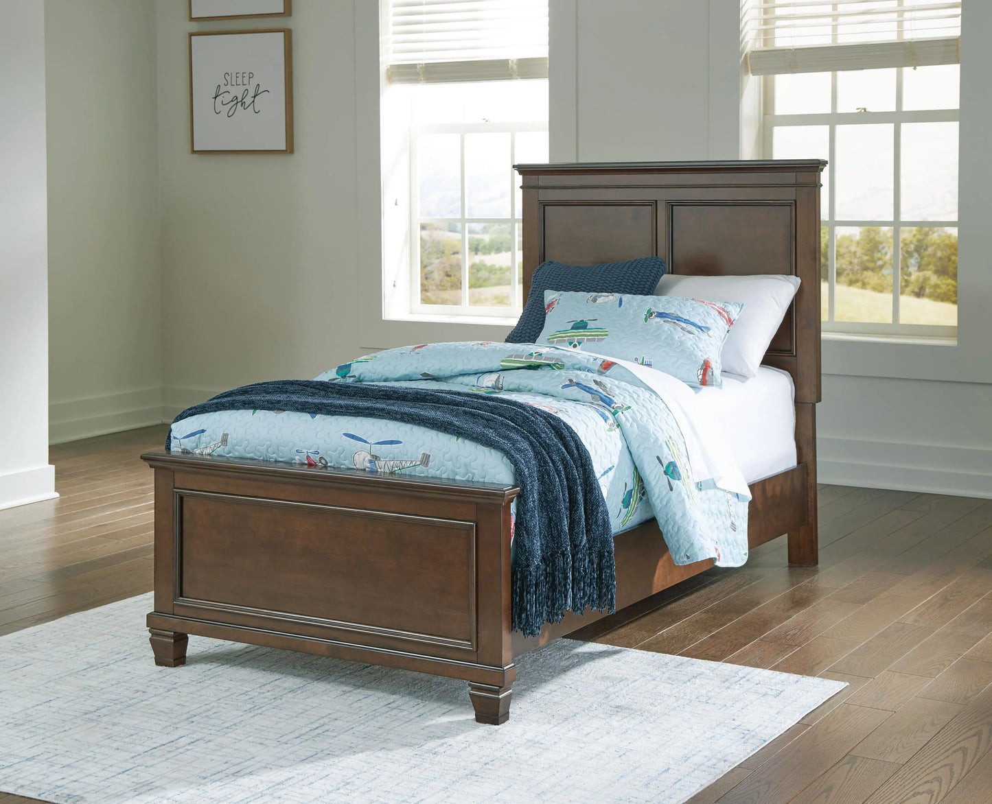Cama individual con paneles Danabrin