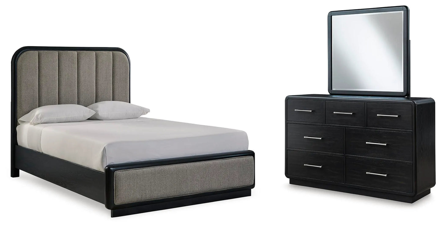 Cama de paneles tapizada Queen, cómoda y espejo Rowanbeck