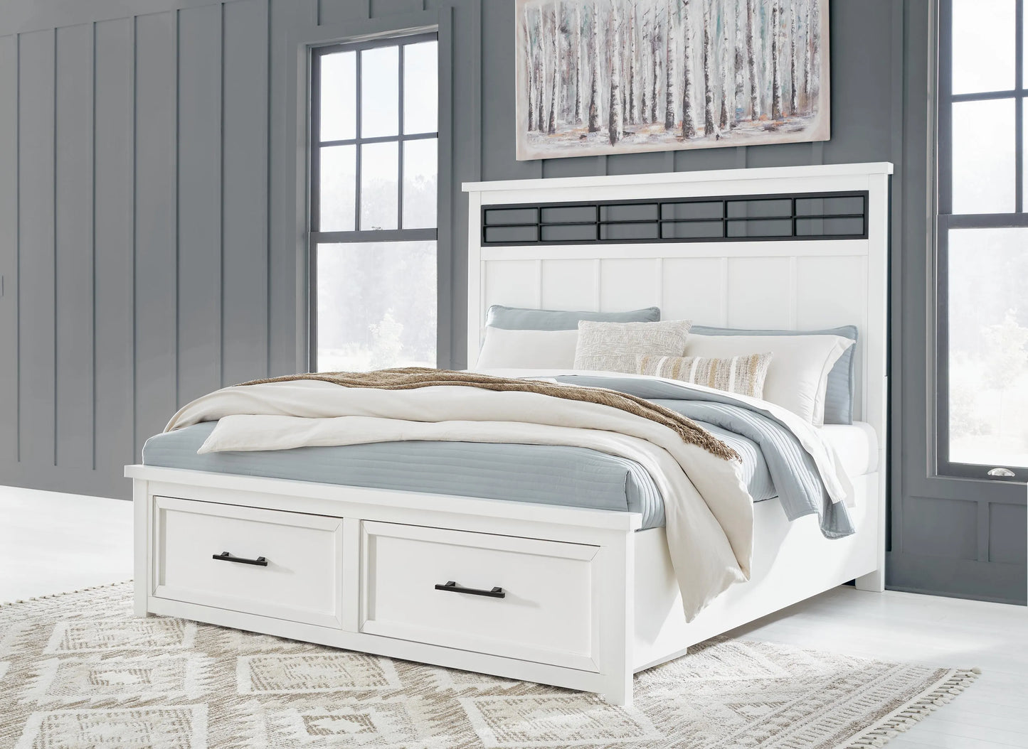 Cama Ashbryn California King de Panel con Almacenamiento