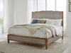Cama tapizada Sharlance King con paneles
