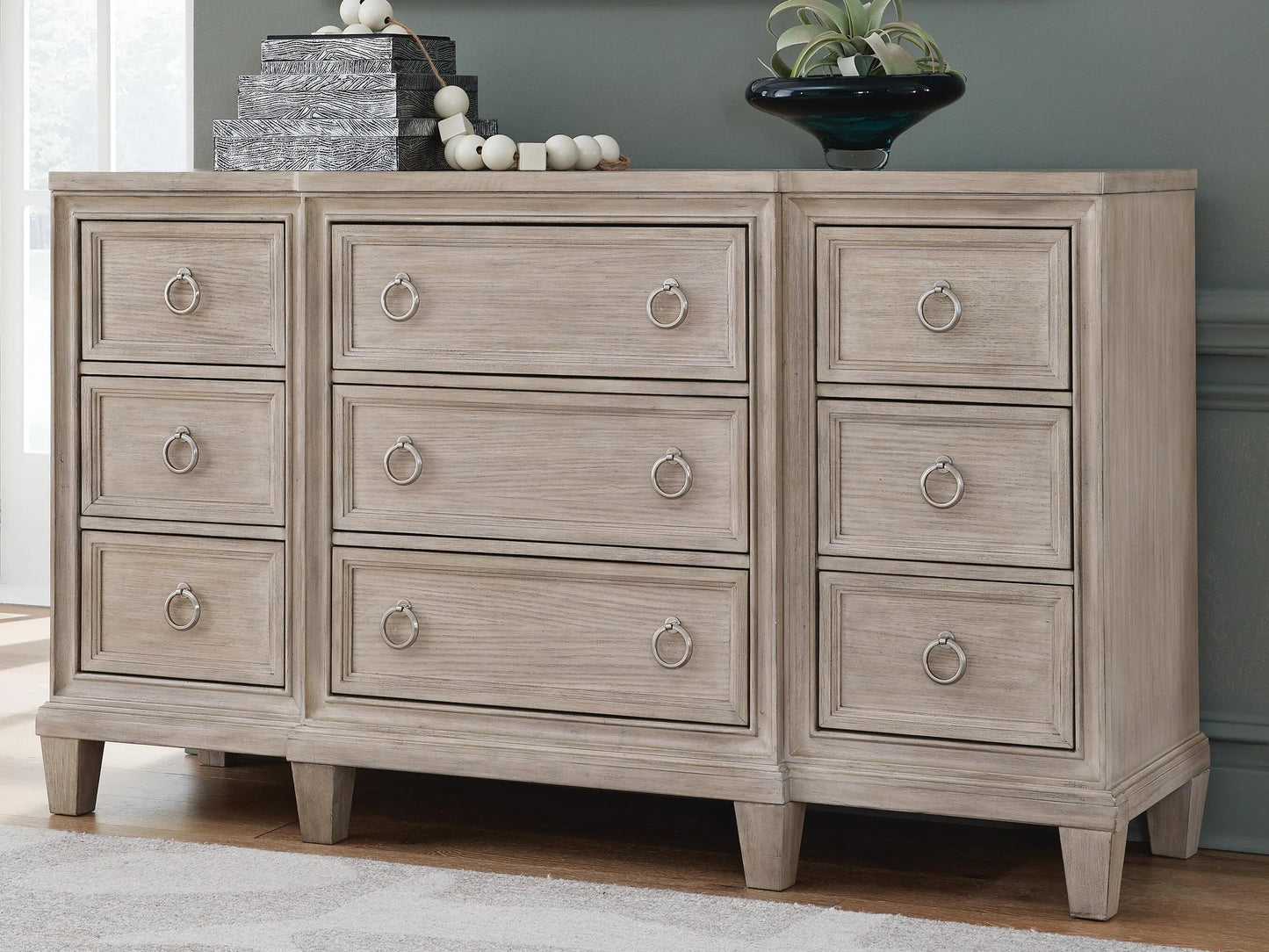 Jorlaina Dresser
