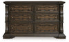 Maylee Dresser