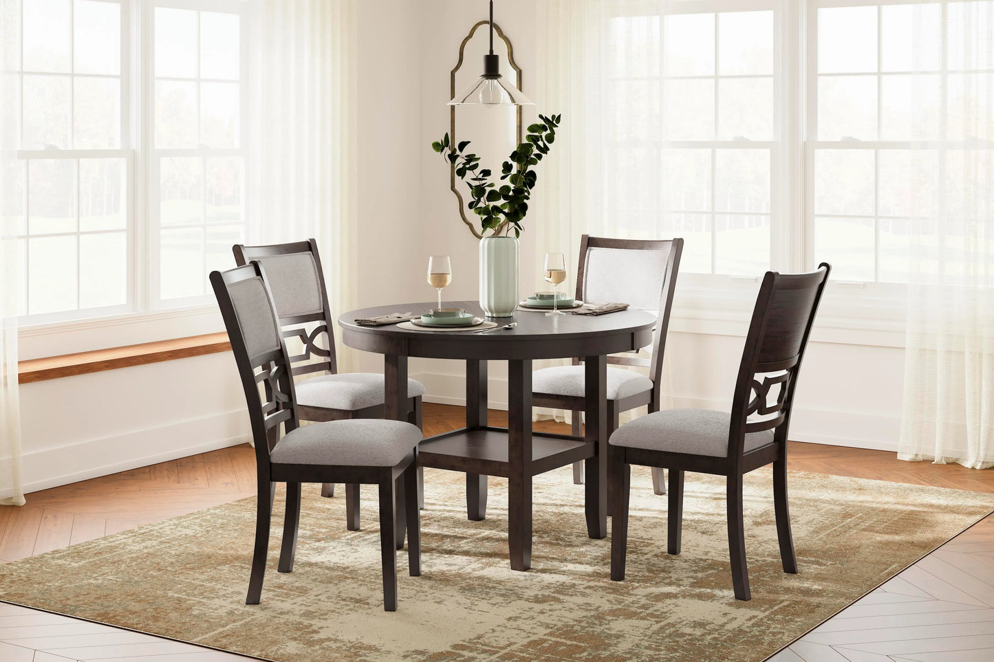 Mesa de comedor Langwest y 4 sillas (Juego de 5)