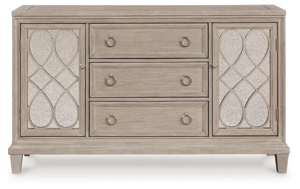 Jorlaina Dining Server