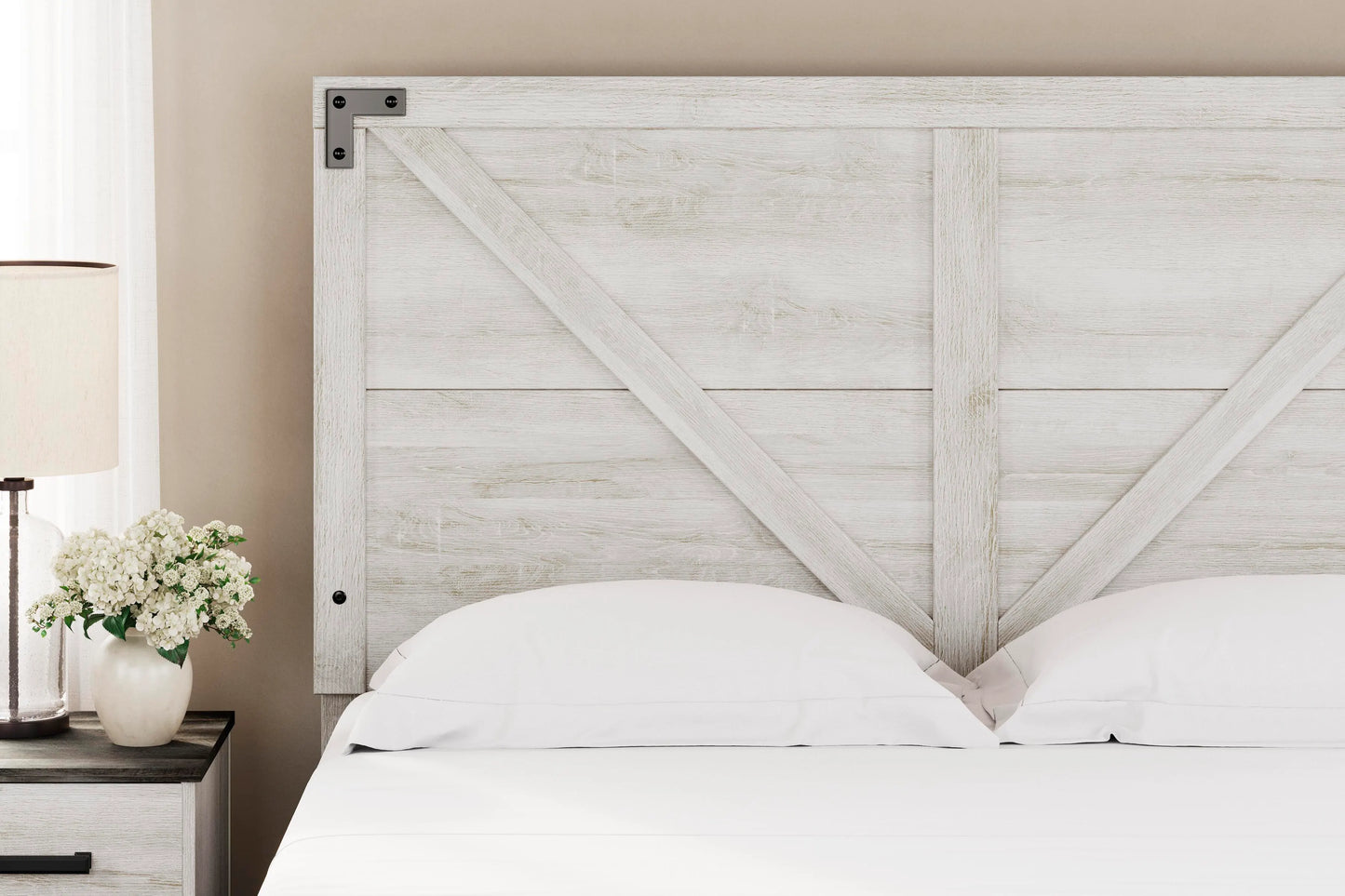 Cabecero de panel cruzado Shawburn Queen
