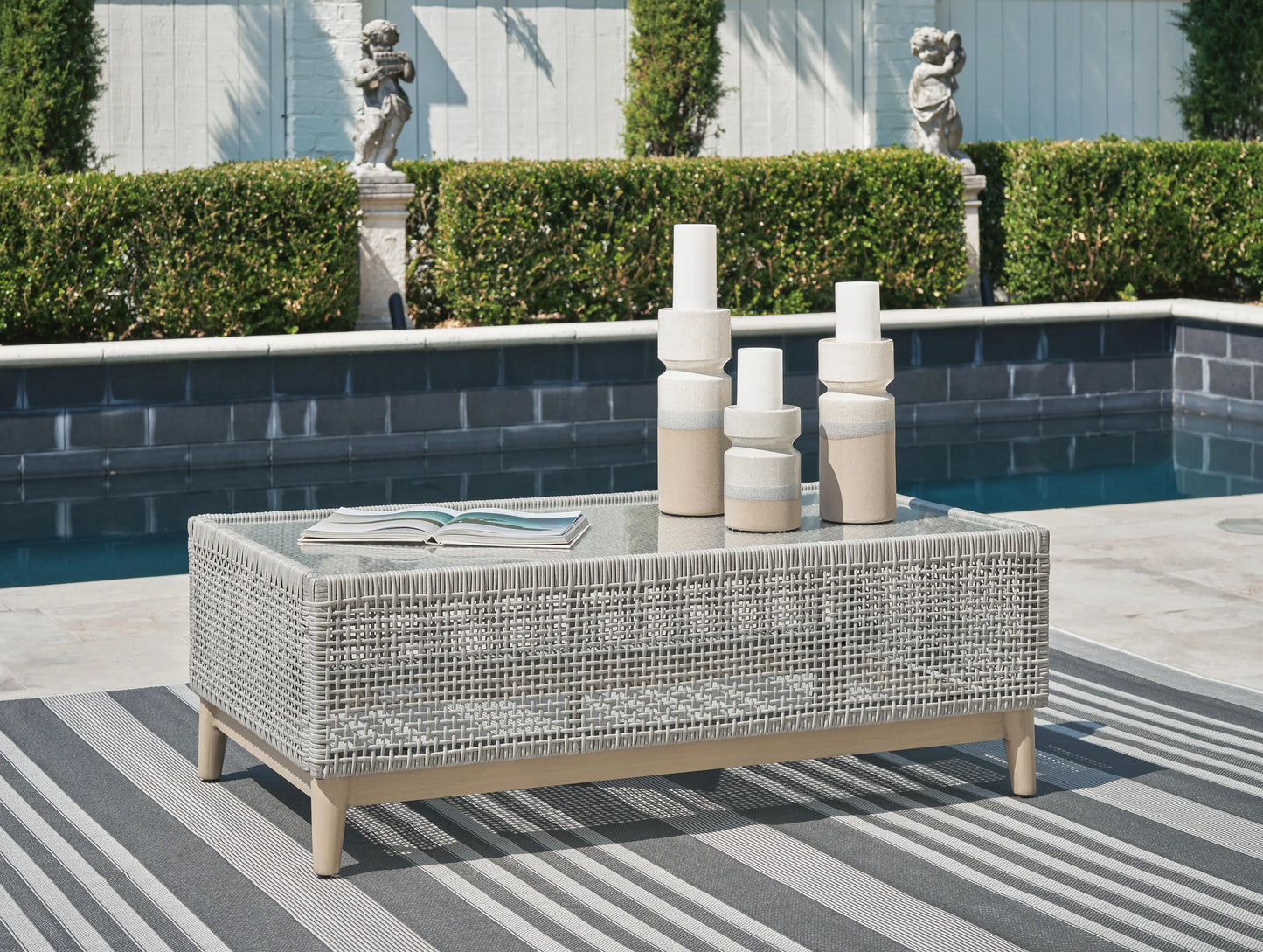 Mesa de café para exteriores Seton Creek